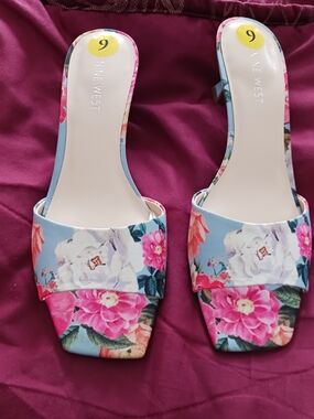 Nine West Women's Blue Floral Slide Sandals